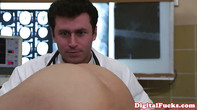 XXX بدون ثبت نام چه نقش است امروز ؟ صحنه فیلم سوپر بکن 2
